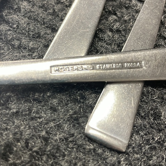 Rogers Stainless Steel Flatware Forks Spoons 15 pieces - Picture 7 of 7